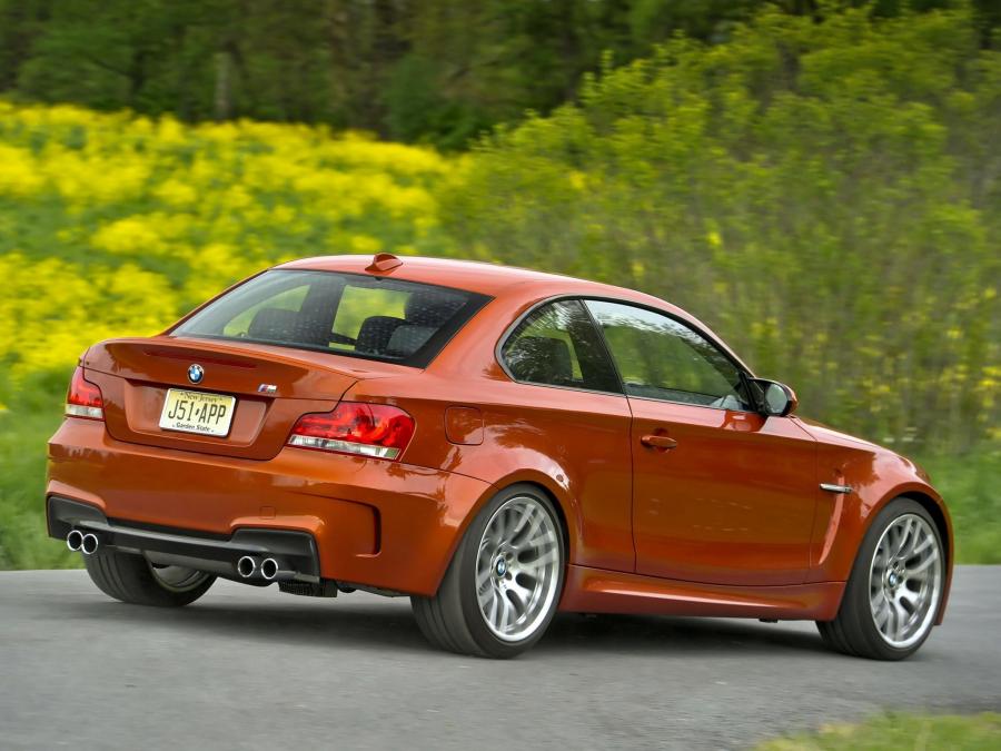  BMW 1-Series M Coupe 2011 года  (US) (фото 3 из 30)